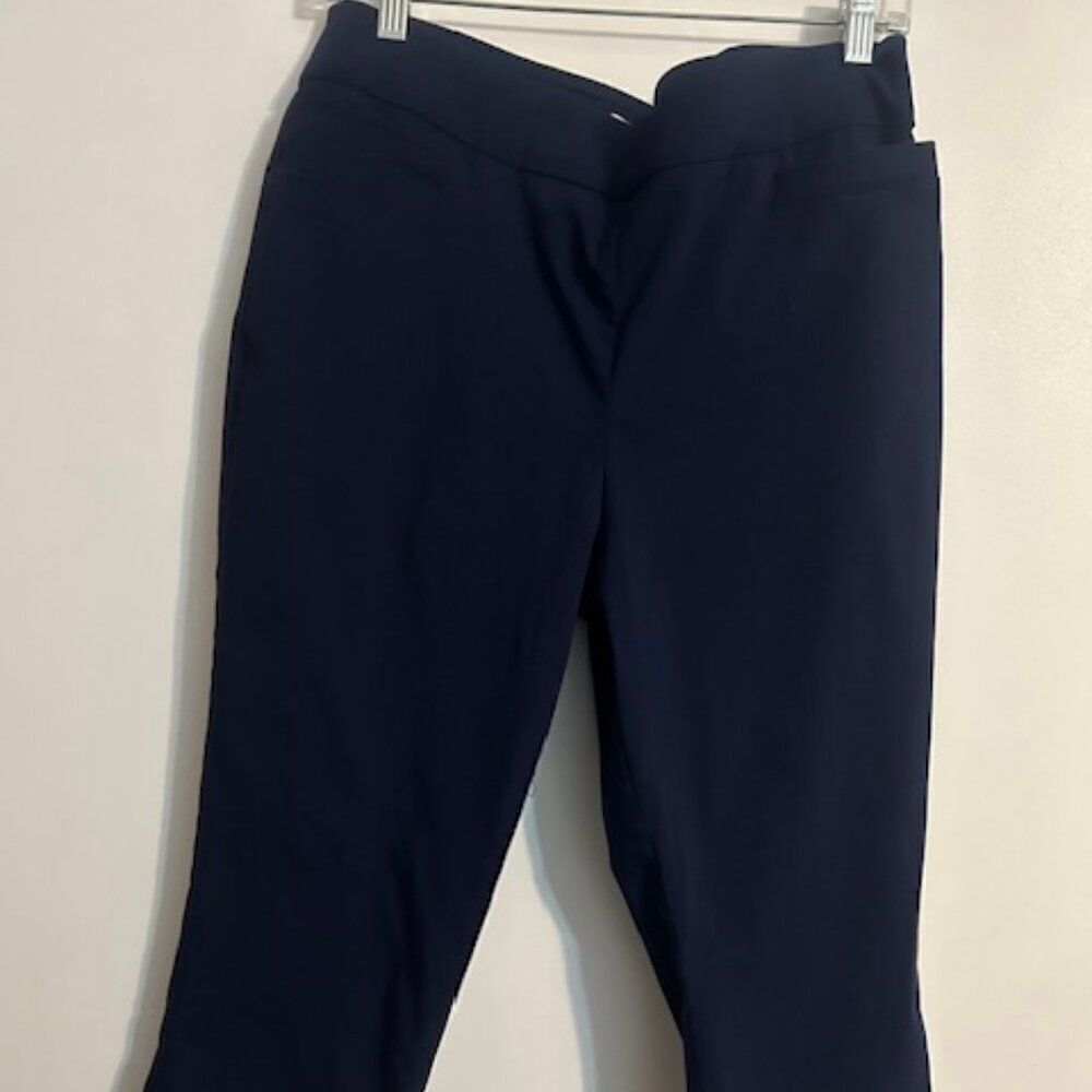 Kim Rogers Navy Petite pull-on capris, size 12P